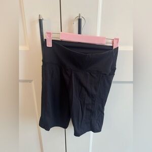 Electric Yoga shorts, side pockets